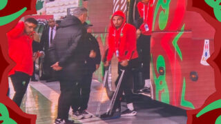 صدمة في معسكر الأسود.. أوناحي يظهر “بعكازين” ويغيب عن موقعة تنزانيا والشكوك تحوم حول باقي “الكان”