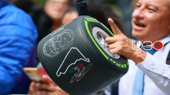 سائق الفورمولا 1 المكسيكي سيرخيو بيريز يتحدث لحظة توقيعه مع فريق كاديلاك بمكسيكو سيتي يوم 27 غشت الماضي