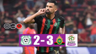 احتفال محمد ربيع حريمات بعد تسجيل هدف الفوز للجيش الملكي في مرمى أولمبيك الدشيرة ضمن البطولة الاحترافية إنوي.