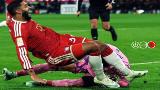 صيباري يغادر الملعب مصابا بعد اصطدام قوي بحارس دورتموند